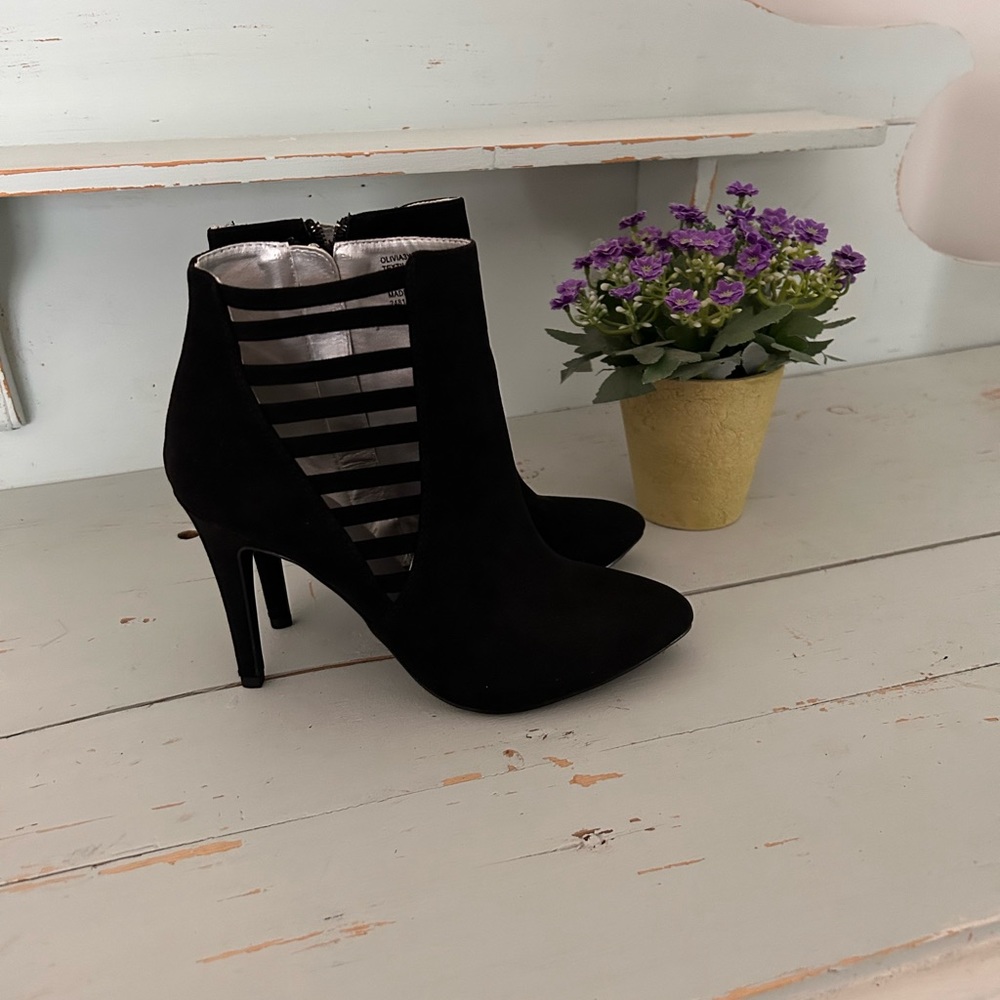 9 West Black Suede Ankle Boots NWT Size 8